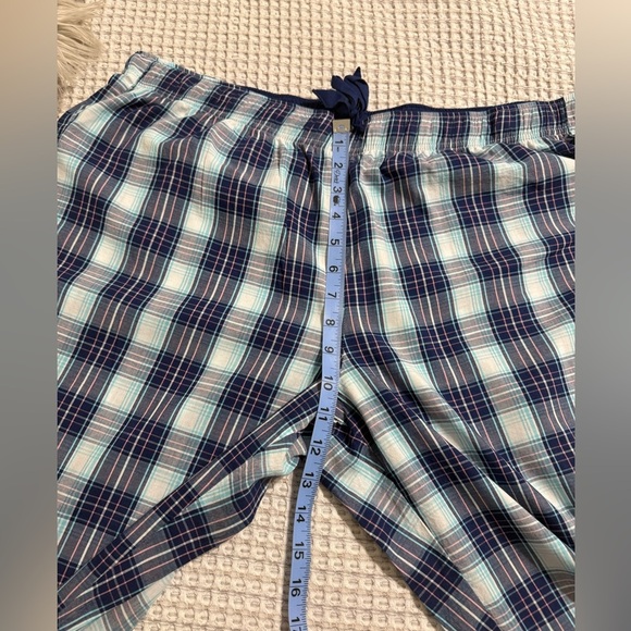 Victoria's Secret Blue and White Plaid Pajama Set - Picture 5 of 16